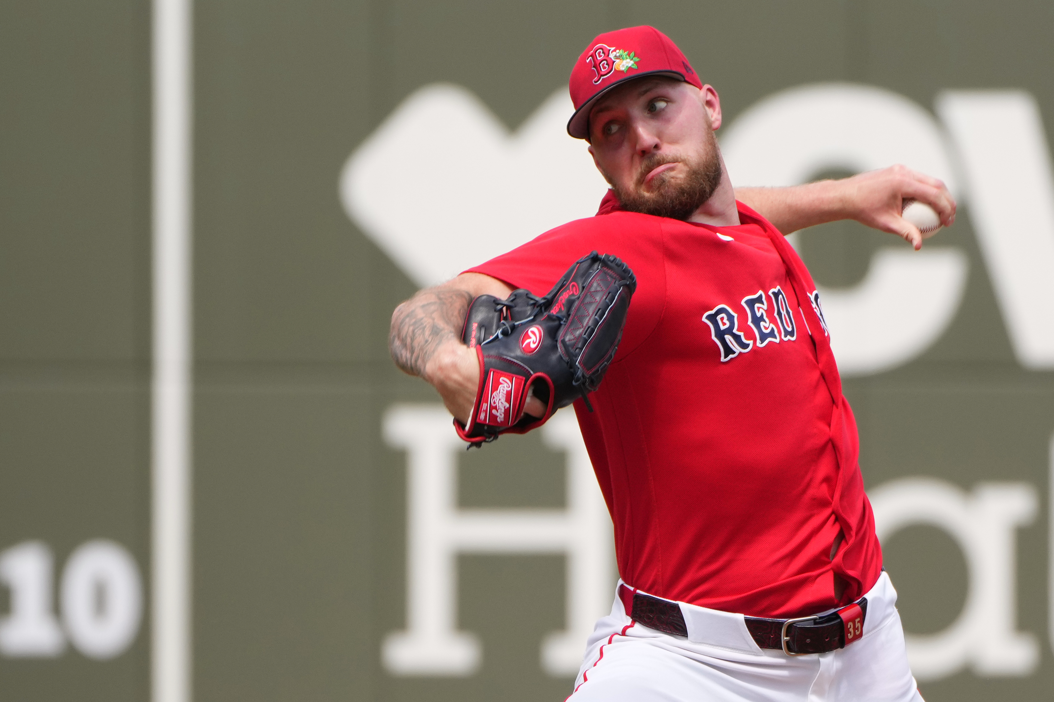 Red Sox vs Reds Pitching Matchups: Garrett Crochet, Sonny Gray, Connelly Early lead Opening Series